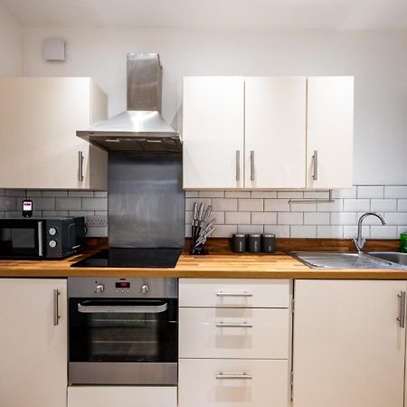 Home In West Yorkshire, Close To Leeds City Center, Sleeps 3! Batley Buitenkant foto